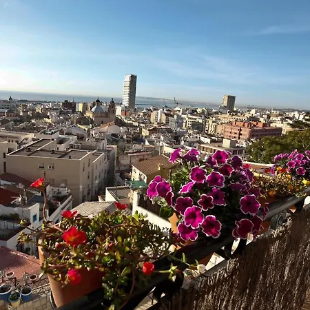 Ana Maria - Townhouse * Alicante